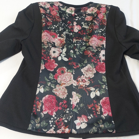 Cleo Open Front Floral Lined Black Pink Blazer Jacket, Medium - Picture 10 of 15